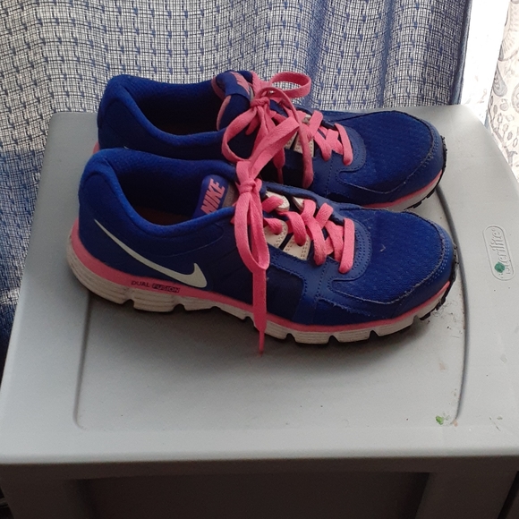 Shoes - Picture 2 of 3